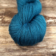 Load image into Gallery viewer, Scrumptious 4 Ply (Fyberspates)