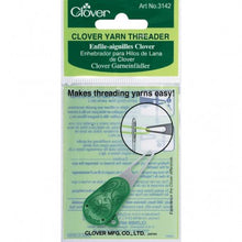 Load image into Gallery viewer, Yarn Threader (Clover)