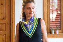 Load image into Gallery viewer, Butterfly Cowl Kit (Urth Yarns)