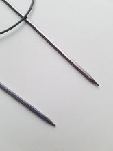Load image into Gallery viewer, Square Circular Needles with Firm Cables US 0-4 (Kollage)