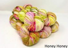 Load image into Gallery viewer, La Jolla (Baah Yarn)