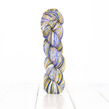 Load image into Gallery viewer, Anica Shawl Kit (Urth Yarns)