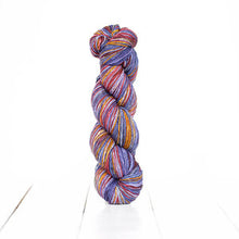 Load image into Gallery viewer, Anica Shawl Kit (Urth Yarns)