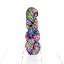 Load image into Gallery viewer, Anica Shawl Kit (Urth Yarns)