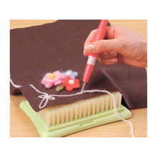Load image into Gallery viewer, Pen Style Needle Felting Tool (Clover)

