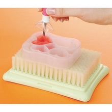 Load image into Gallery viewer, Needle Felting Mat (Clover)
