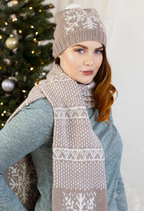 Chai Latte Hat and Scarf Kit (Universal Yarn)