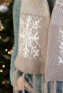 Chai Latte Hat and Scarf Kit (Universal Yarn)