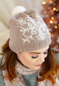 Chai Latte Hat and Scarf Kit (Universal Yarn)