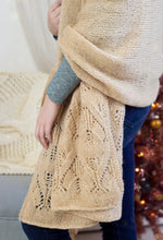 Load image into Gallery viewer, Tinsel Stole Kit (Universal Yarn)

