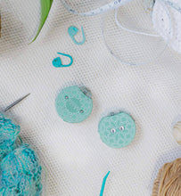 Load image into Gallery viewer, Mindful Teal Row Counter (Knitter&#39;s Pride)
